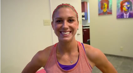 How to Wear a Pink Headband Like Alex Morgan - Soccer Training Info