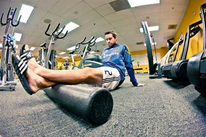 Todd Dunivant Using Foam Roller