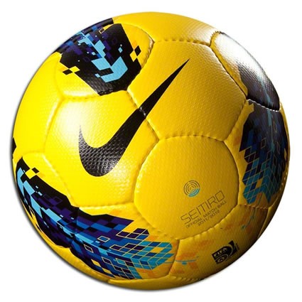bosquejo agudo Arruinado Nike Football launches Seitiro Hi-Vis Ball - Soccer Training Info