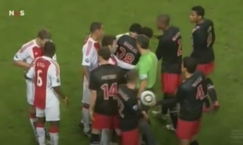 Suarez Bites Ajax Player