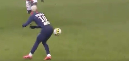 Neymar's Butt Pass - Soccer Training Info