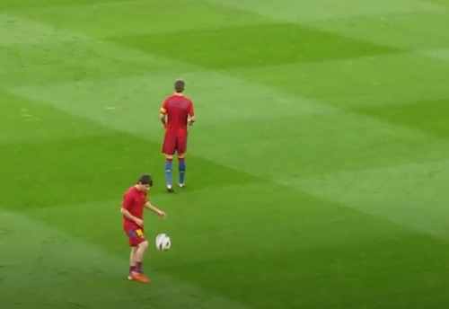 Messi Alves Warm Up - Long Distance Juggling Skills